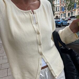 Djerf Avenue Amorini Cardigan Cream
